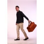 Visito Weekender Bag for Men - Image 9