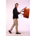 Visito Weekender Bag for Men - Image 6